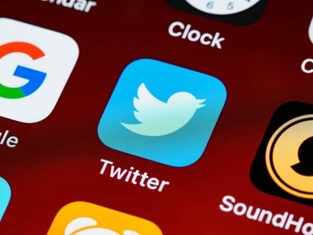 Russia blocks access to Twitter