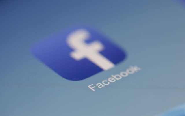 Facebook shuts down its college social media platform